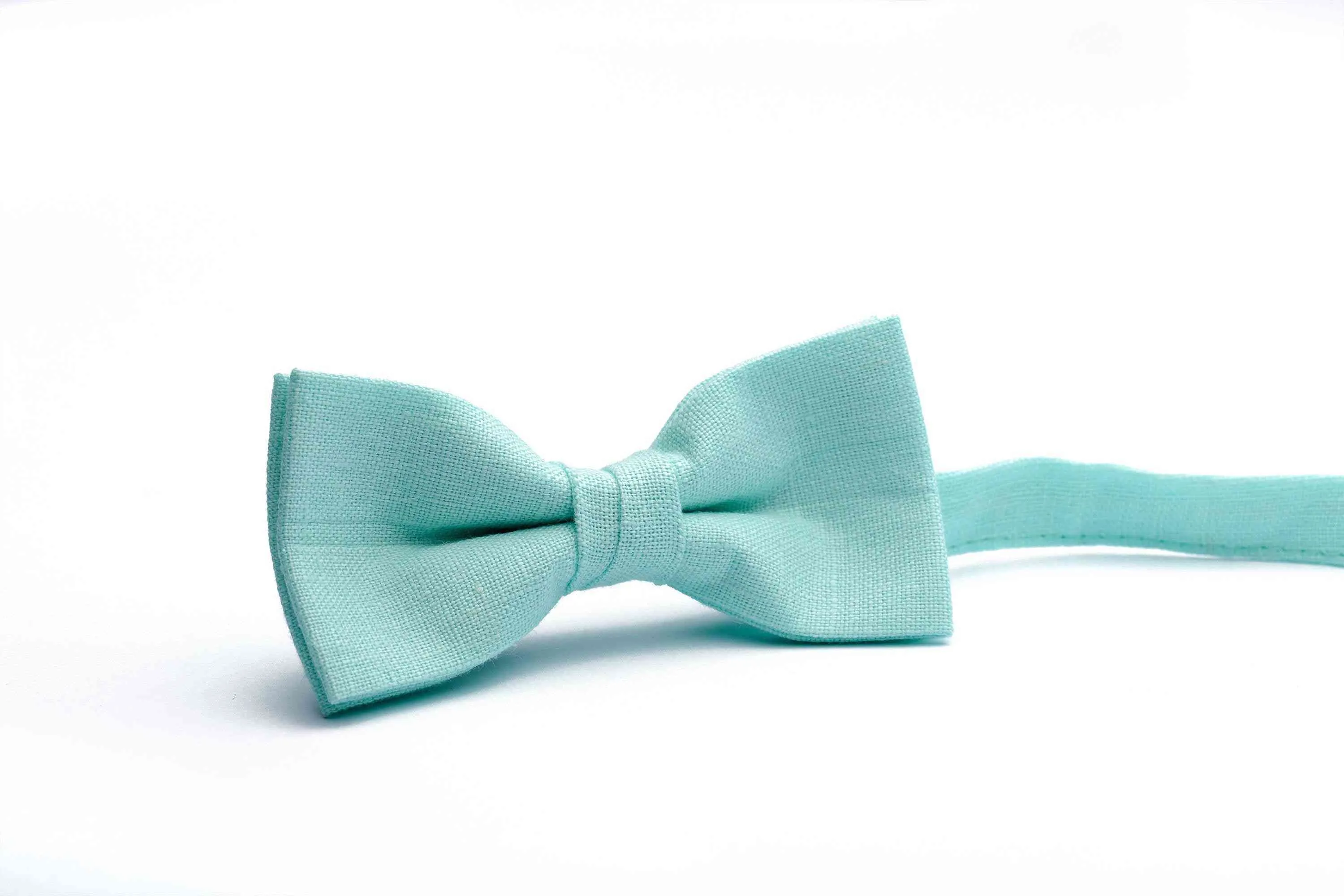 Light Mint bow tie