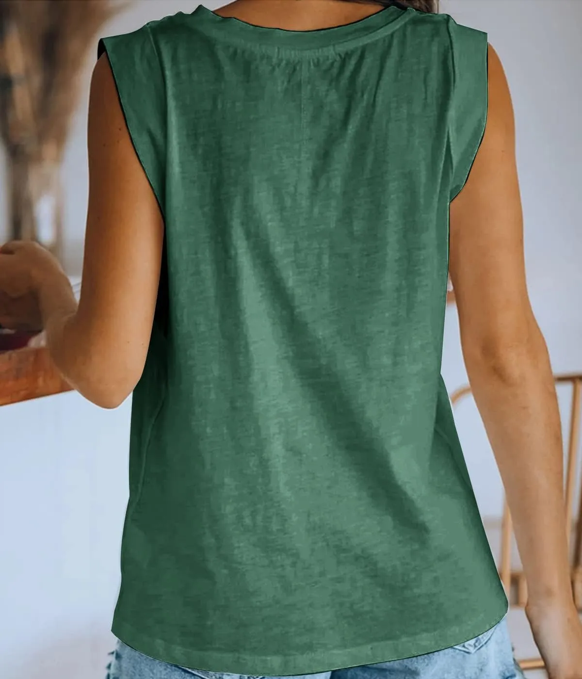 Women's Summer Sleeveless Tank Top Loose Fit Casual Crew Neck T Shirts Basic Tee Tops